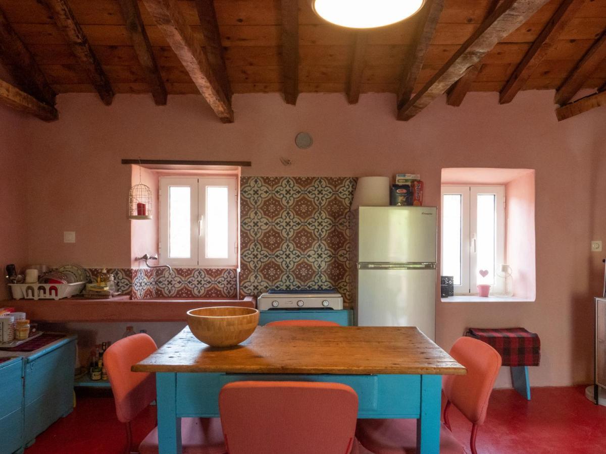 Vintage Stone-Built Country Cottage In Richea Kouloureika Εξωτερικό φωτογραφία