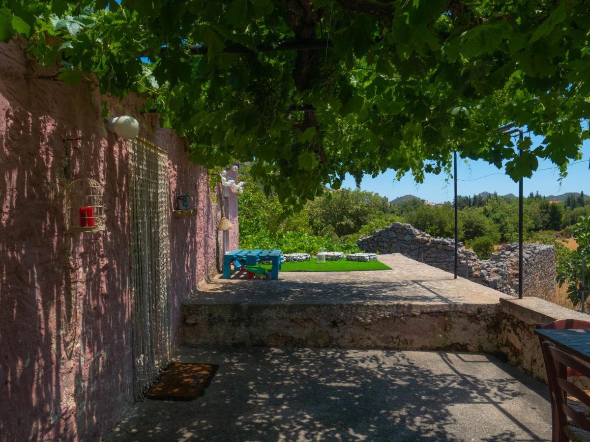 Vintage Stone-Built Country Cottage In Richea Kouloureika Εξωτερικό φωτογραφία