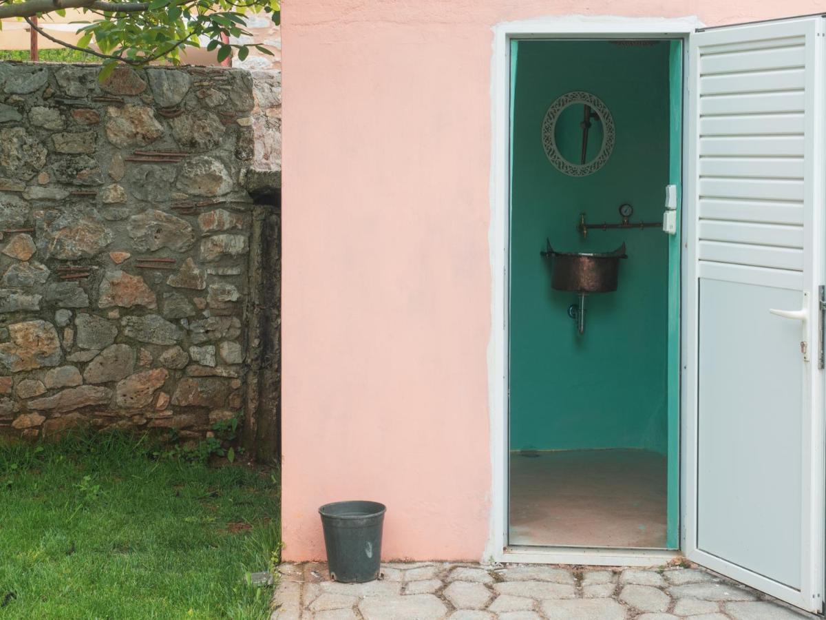 Vintage Stone-Built Country Cottage In Richea Kouloureika Εξωτερικό φωτογραφία