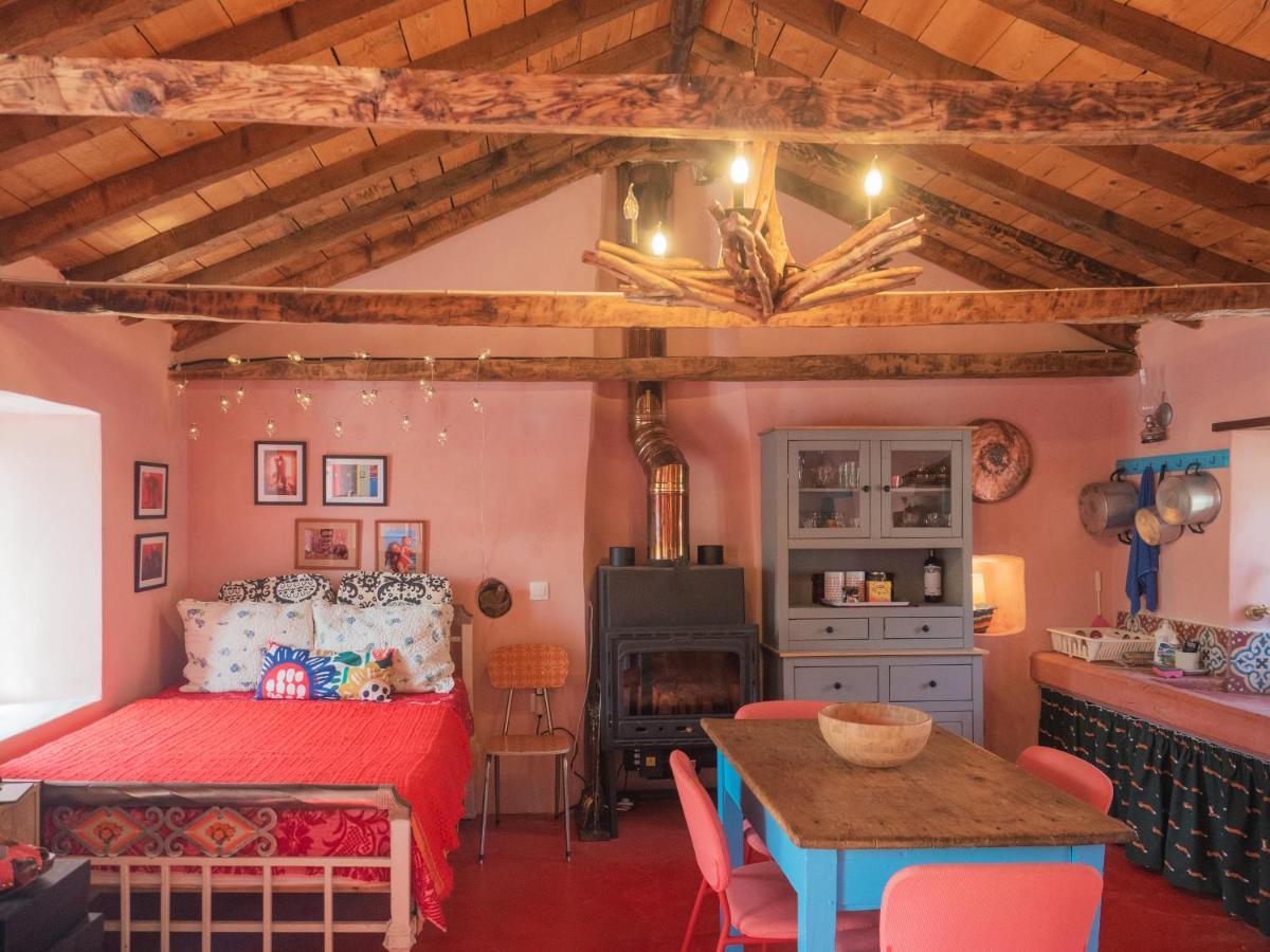 Vintage Stone-Built Country Cottage In Richea Kouloureika Εξωτερικό φωτογραφία